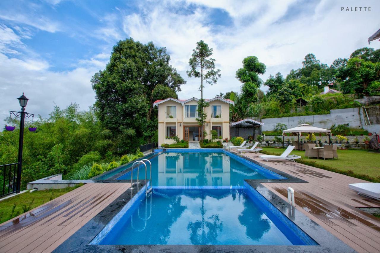 Pine Tree Spa Resort, Kalimpong Exteriör bild