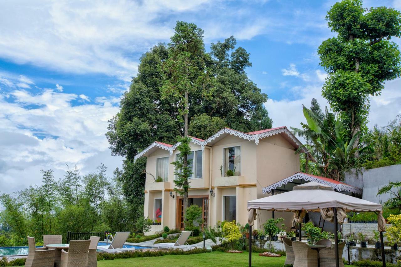 Pine Tree Spa Resort, Kalimpong Exteriör bild