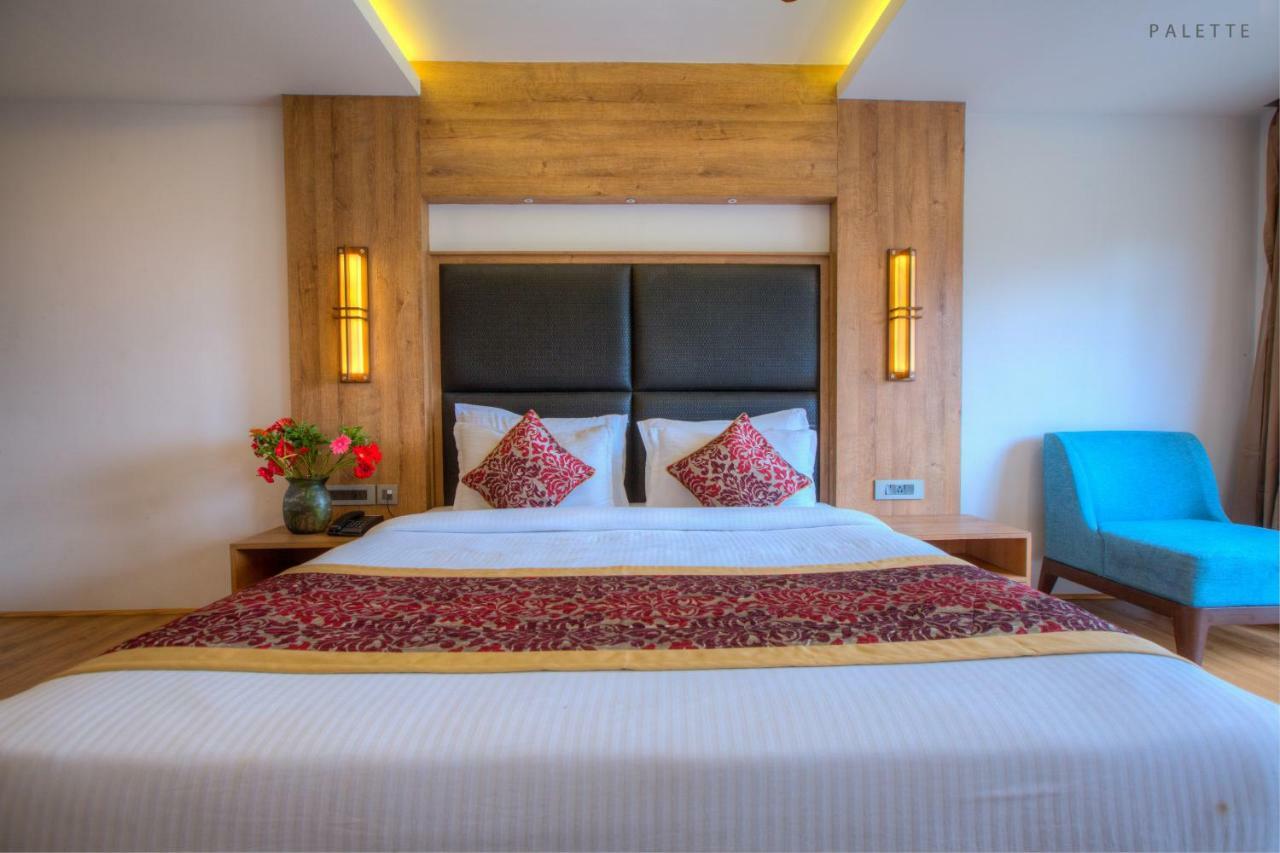 Pine Tree Spa Resort, Kalimpong Exteriör bild