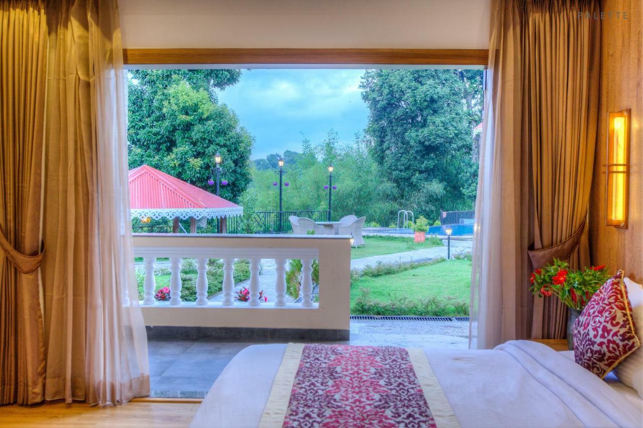 Pine Tree Spa Resort, Kalimpong Exteriör bild